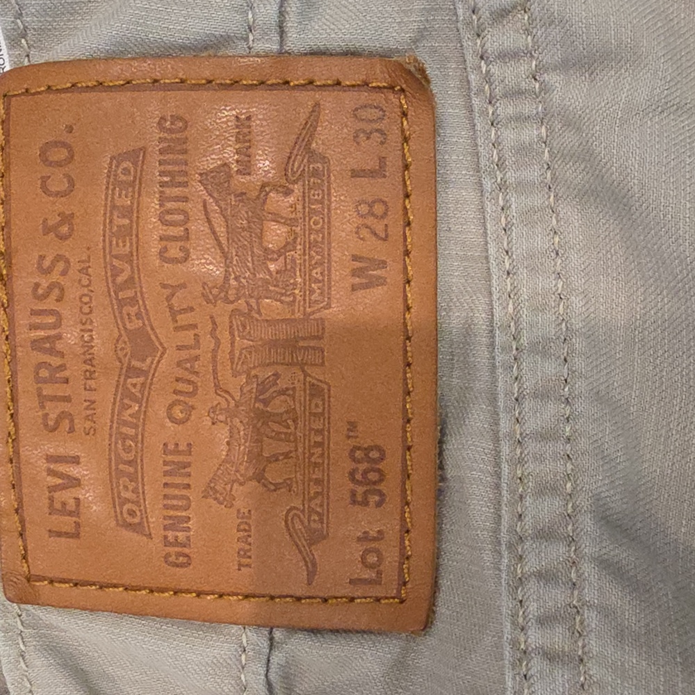 Levi's 568 Men's Size 28x30 Cargo Pants Khaki Relaxed Fit - Picture 3 of 9